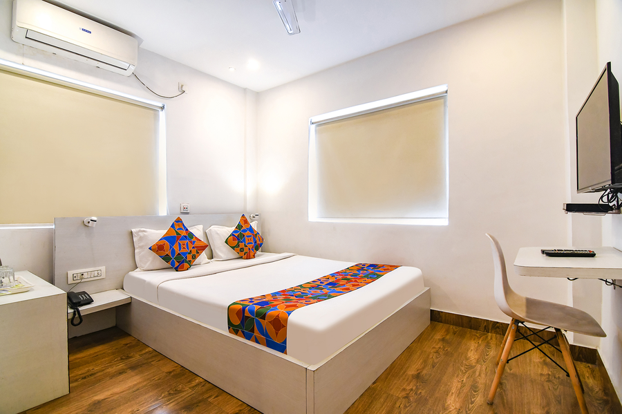 Fabhotel Globe Express,,3 star