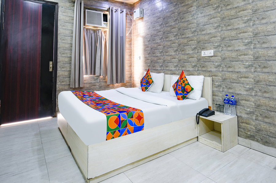 Fabhotel Model Town
