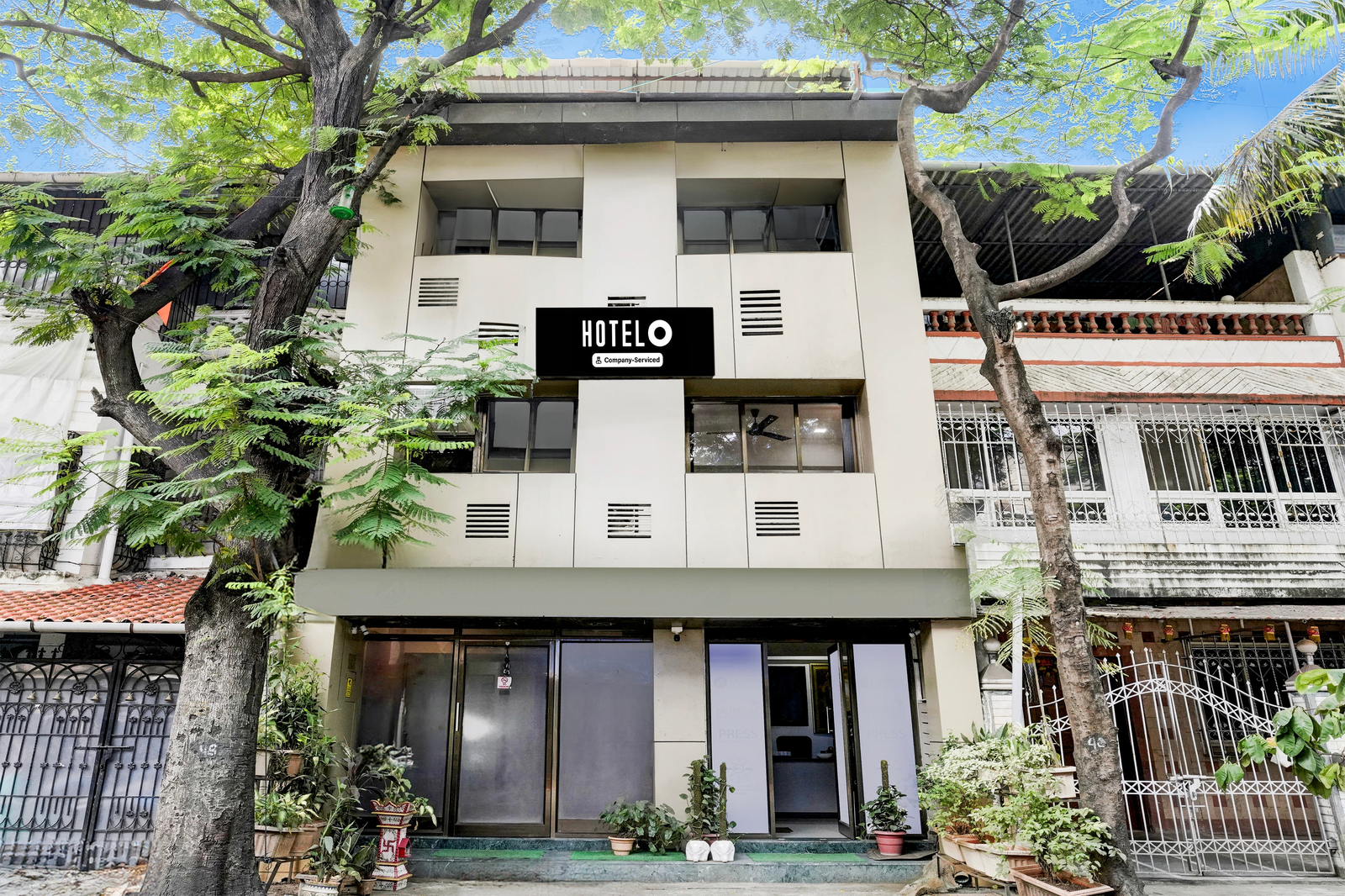 Super Hotel O Four Bungalow Formerly Ardaas Residency,Andheri West, Mumbai ,3 star