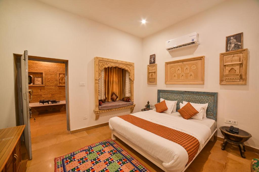 room-image