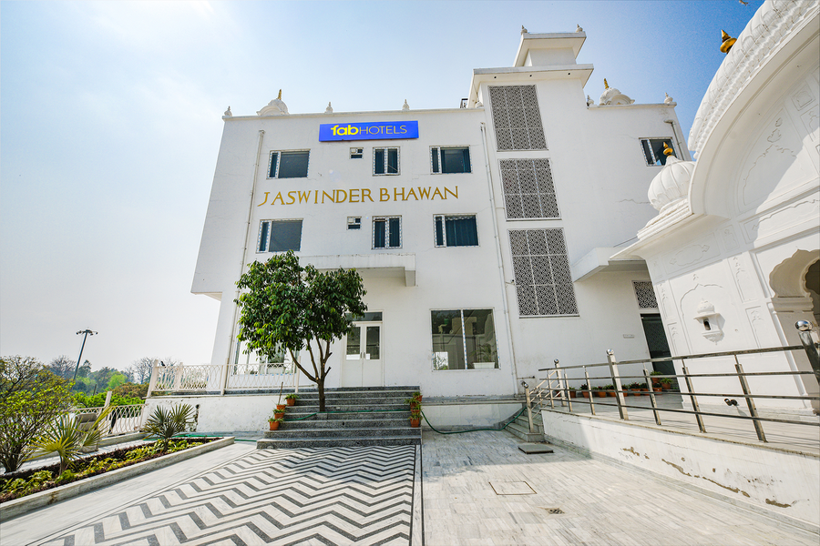Fabhotel Jaswinder Bhawan,,3 star
