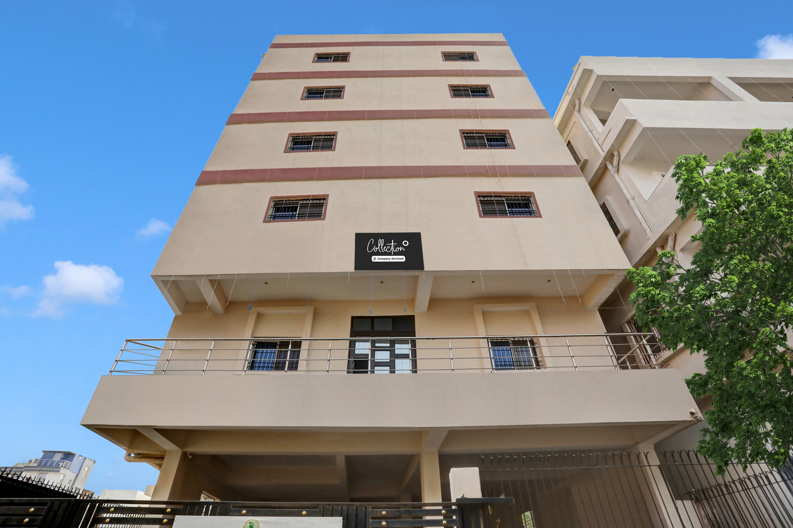 Super Collection O Danapur Near Railway Station,Danapur,3 star