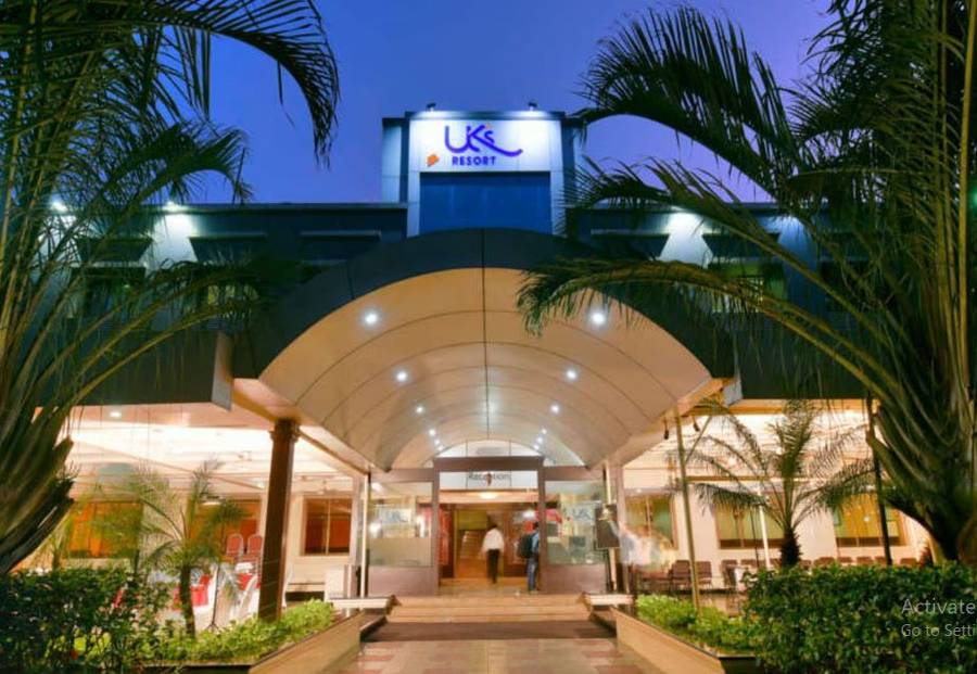 Uk's Resort,Old Mumbai Highway,3 star