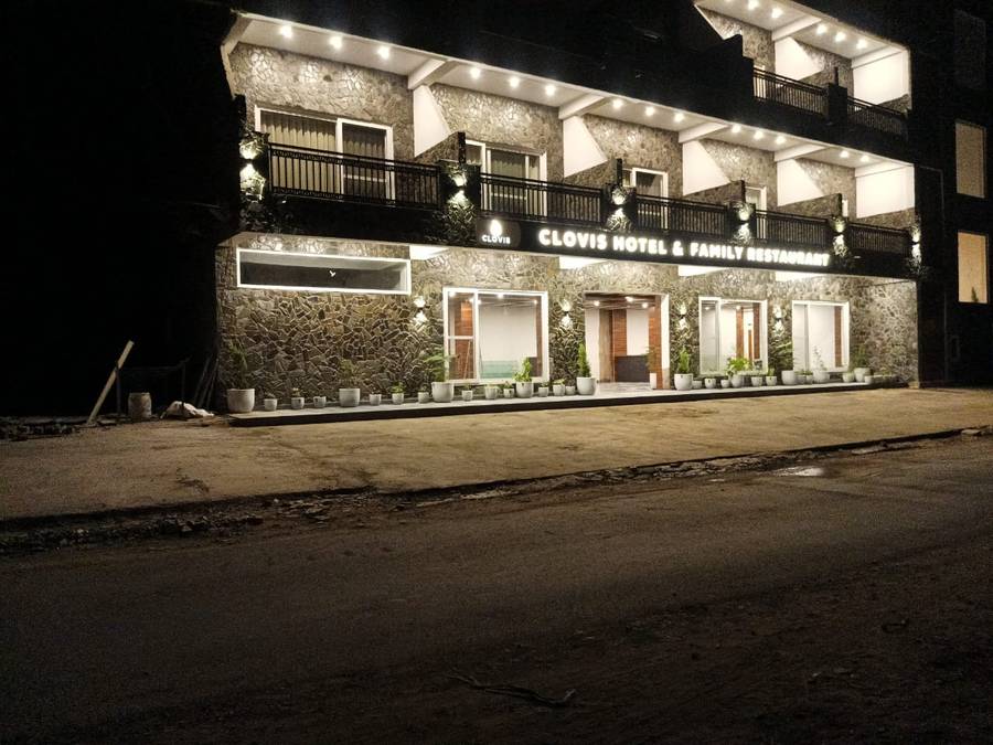 Clovis Hotel & Restaurant,Chail Road,3 star