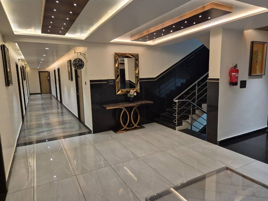 Shreyas Grand Luxury Rooms,Gulzarpet,3 star