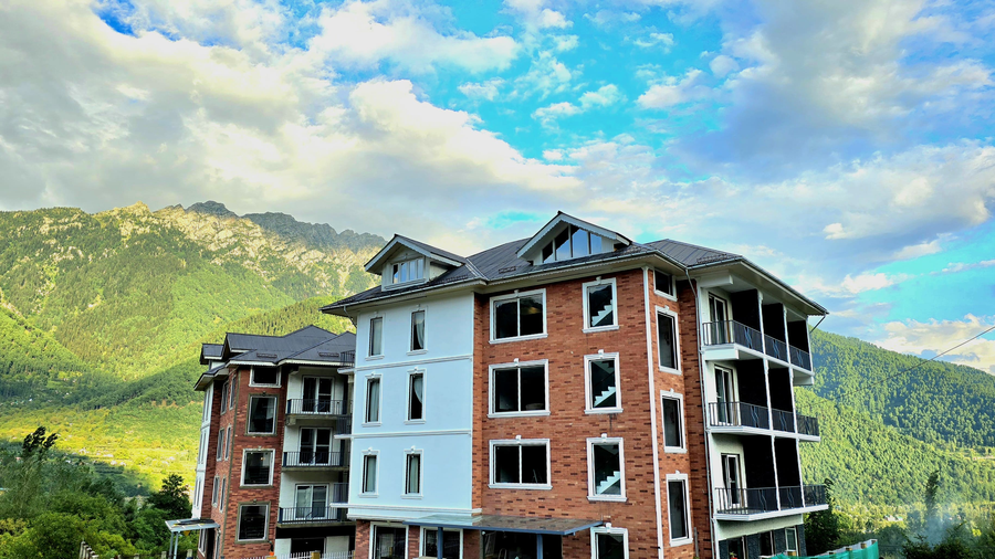 Twin Towers By Defoy,Dehwathu,3 star