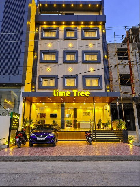 Hotel Brij Royal Heritage  Vrindavan,Nh 19, Near Flyover, Chhatikara,4 star