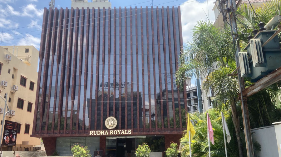 Rudra Royals,Rui Shiv Road,4 star
