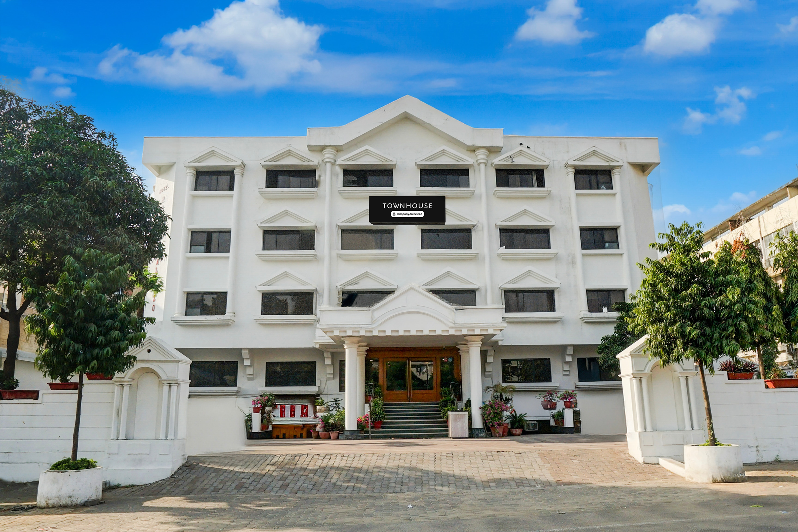 Super Townhouse Subhash Nagar Formerly Royal Palazzo,,4 star