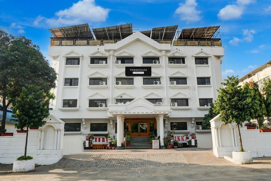 Super Townhouse Subhash Nagar Formerly Royal Palazzo,,4 star