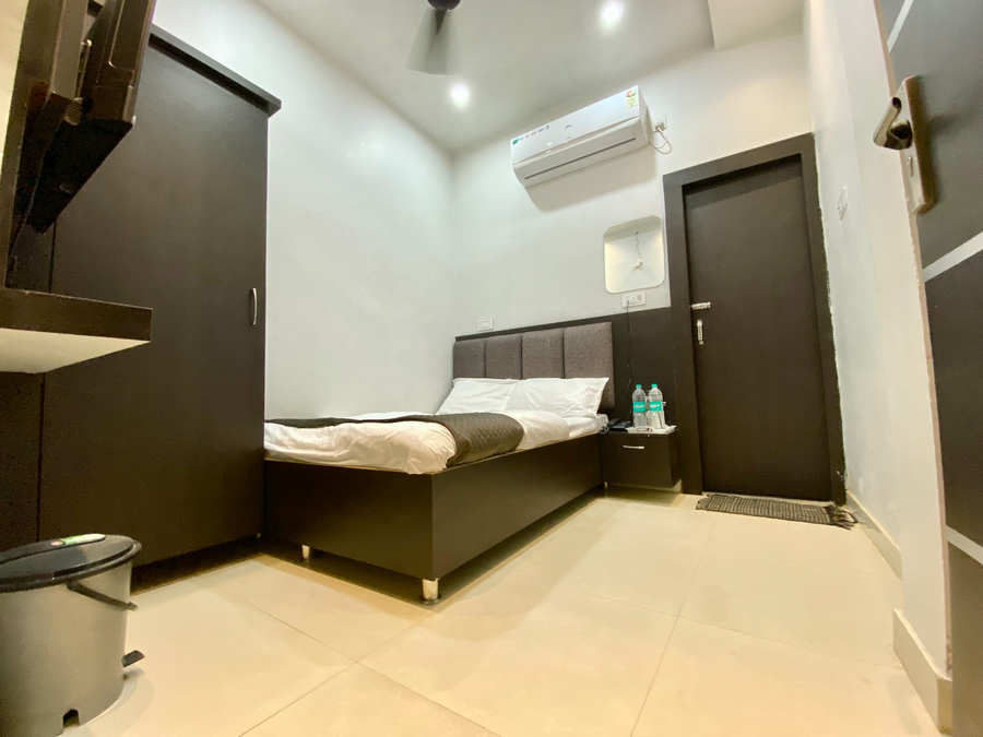 Butterfly Inn,,2 star