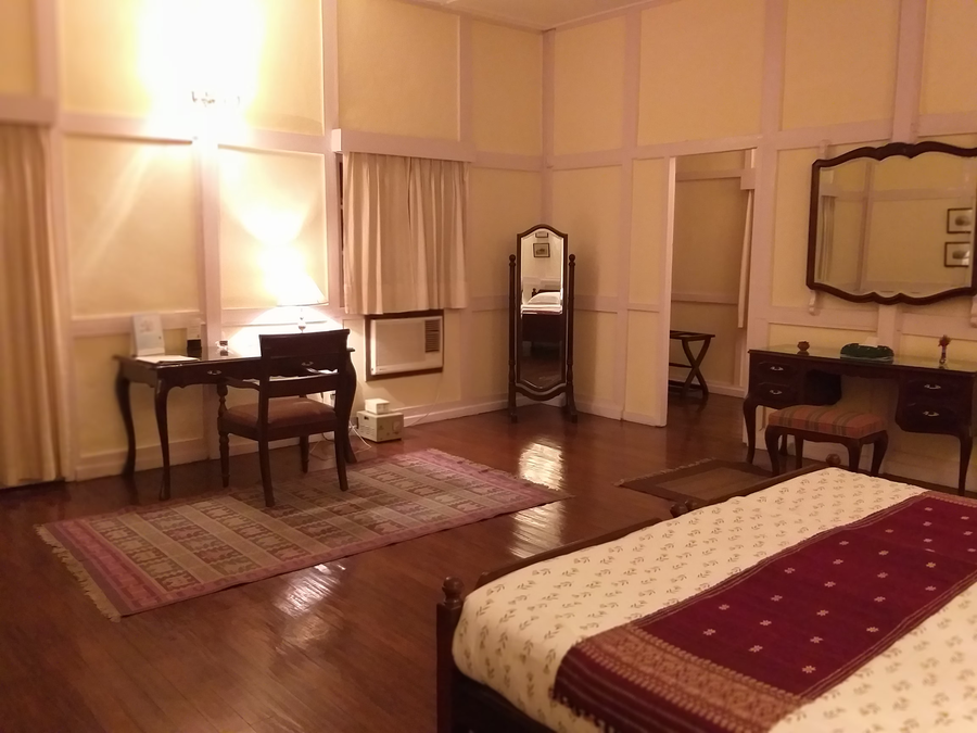 room-image