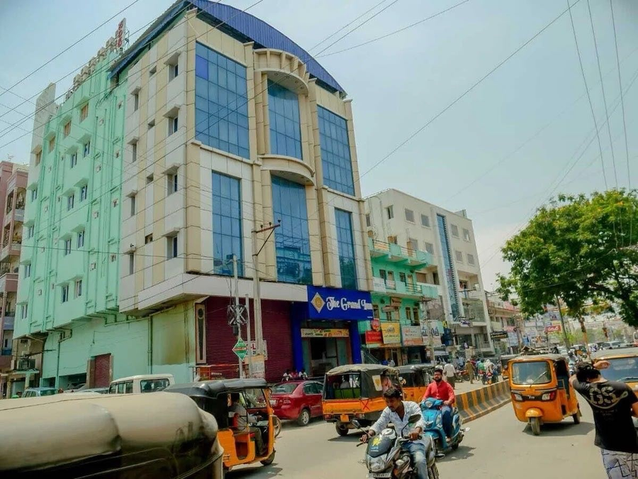 Super Townhouse Anantapur Near Srikantam Circle