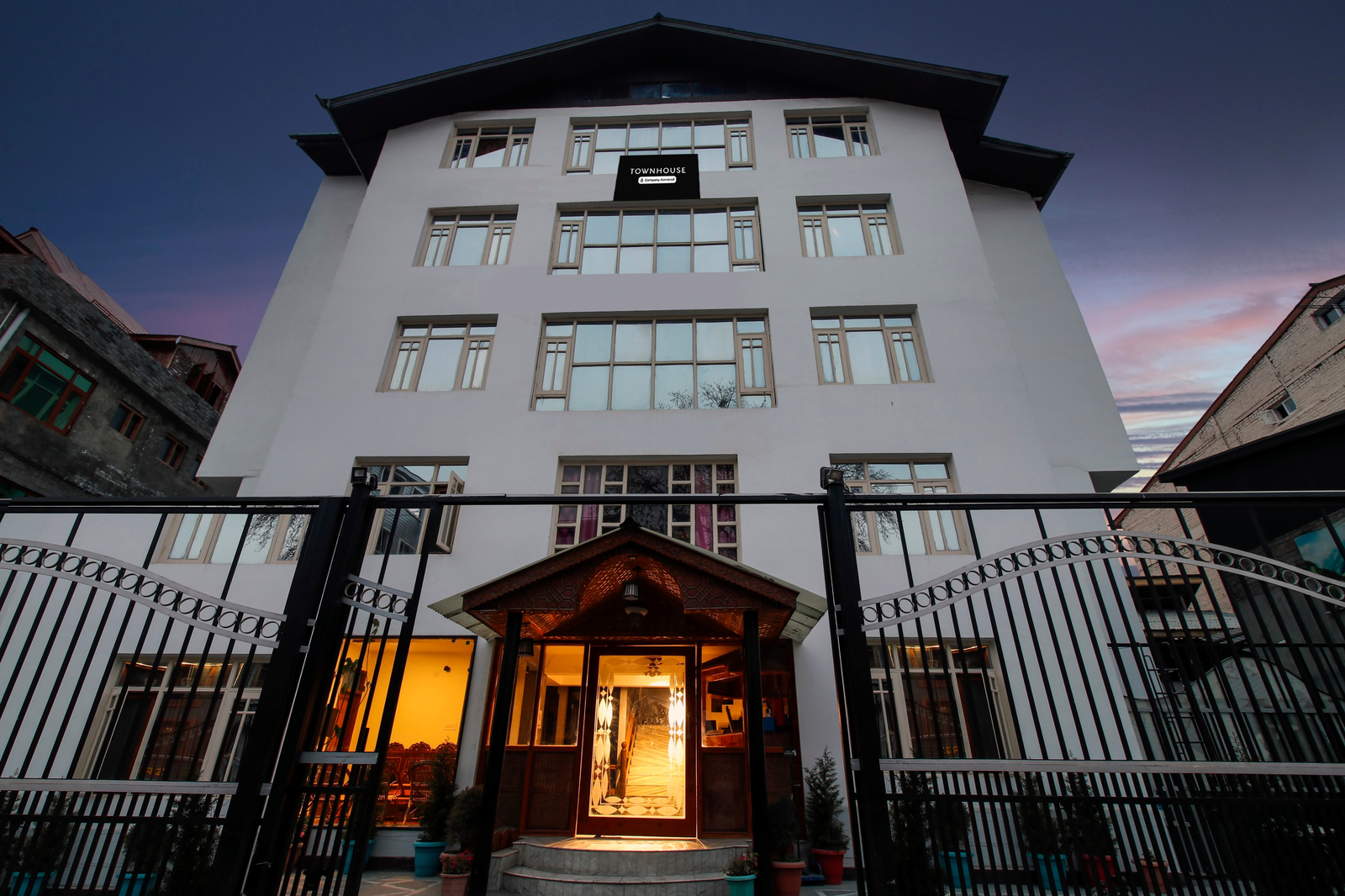 super townhouse rajbagh formerly hotel modern