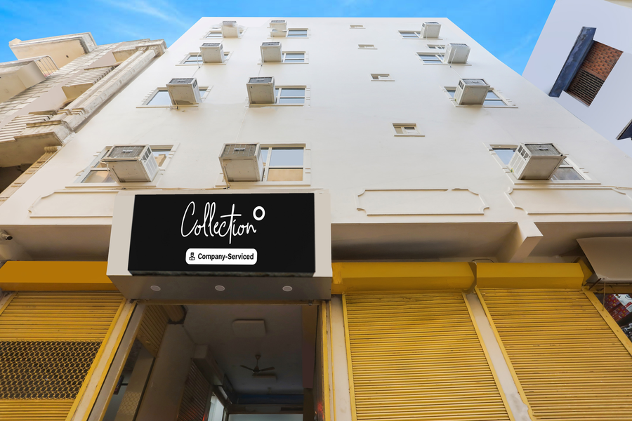 Super Townhouse Ghunghrani Street Godowlia,,3 star