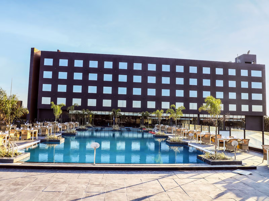 essentia luxury hotel