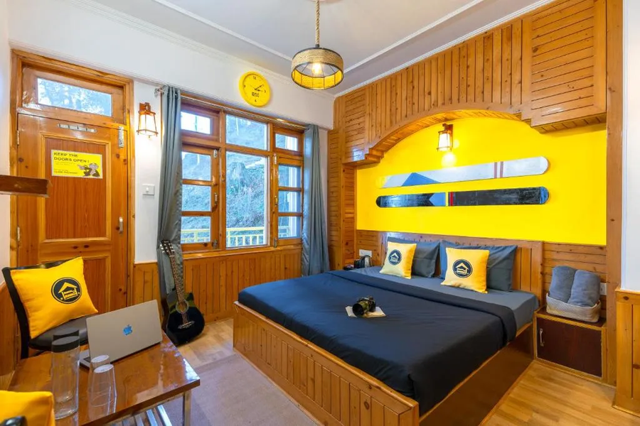 room-image