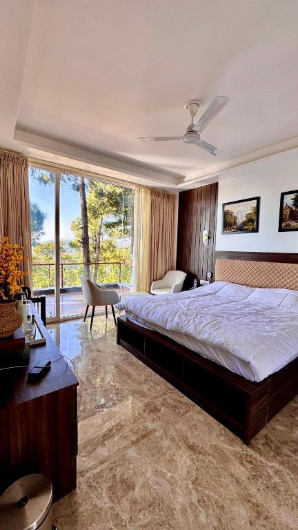 room-image