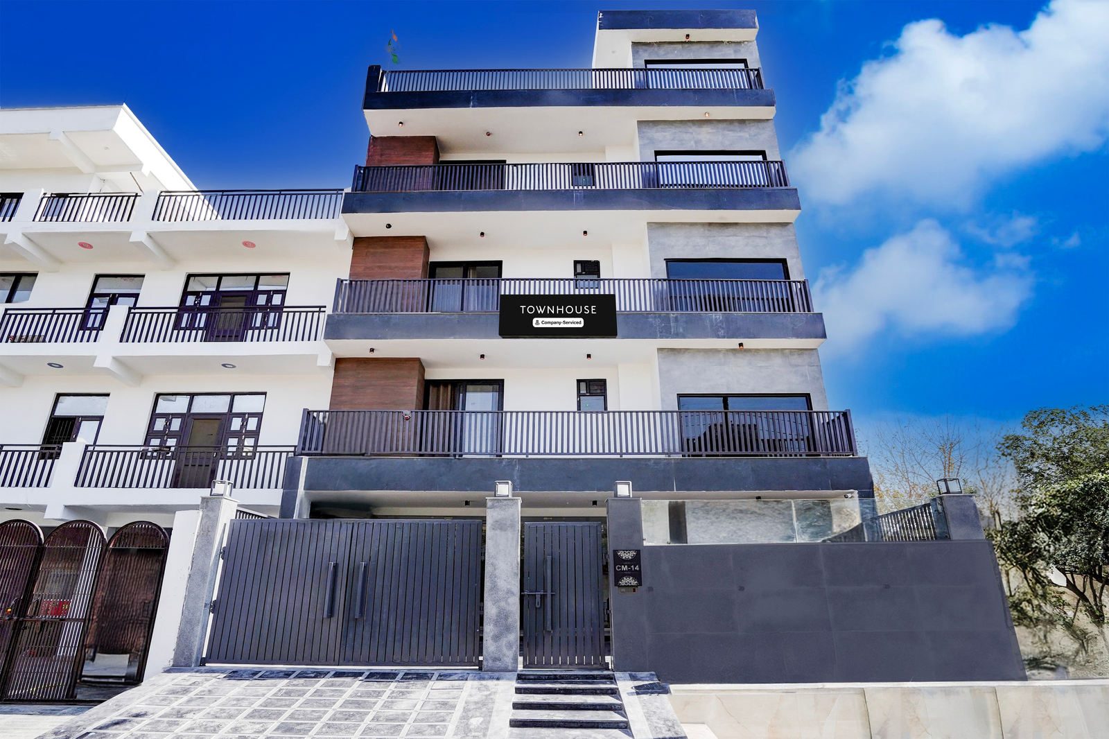 Super Townhouse Sector 143B Noida,,4 star