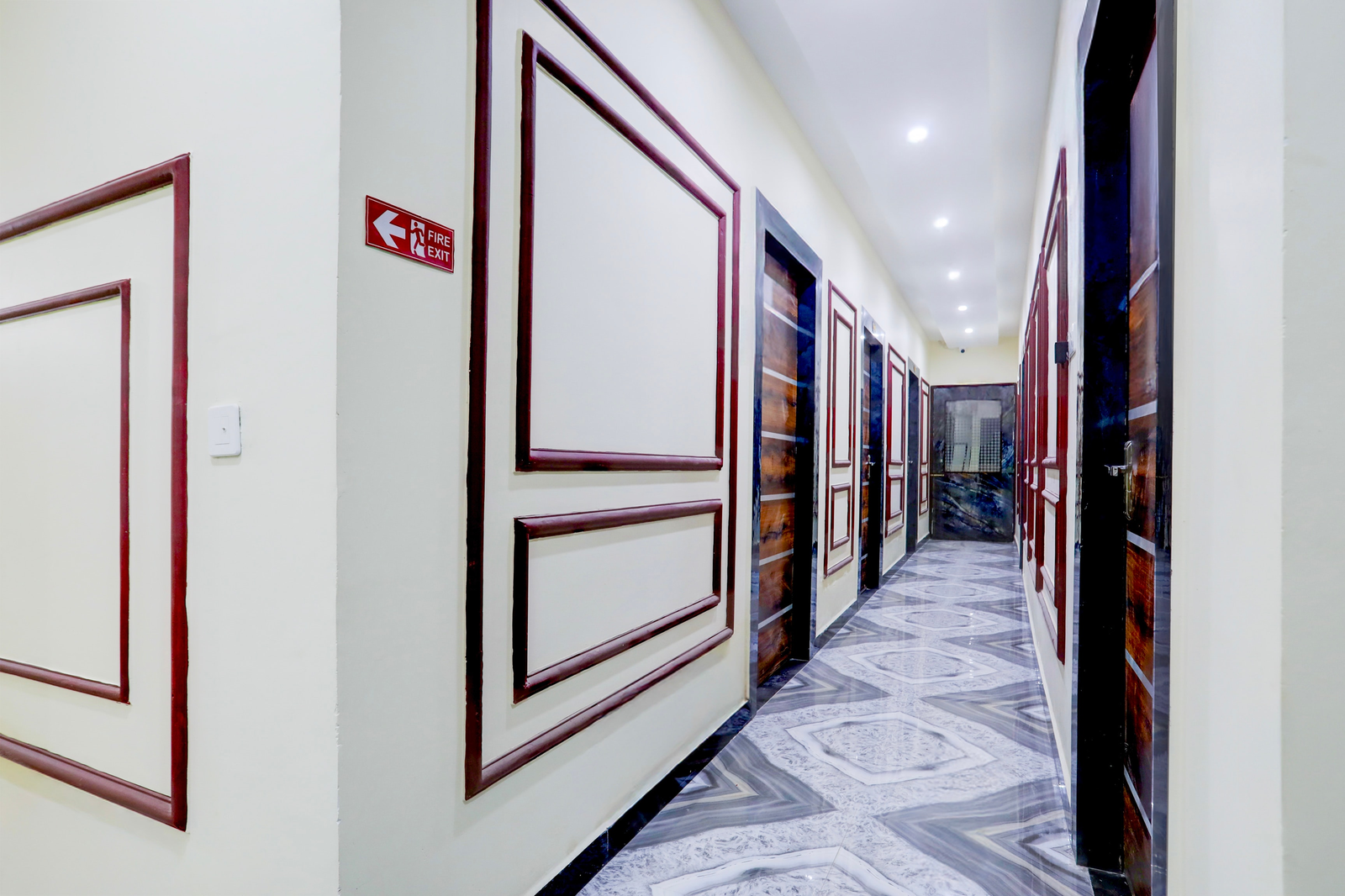 Hotel O Om Prakash Sabhasad Nagar,,3 star