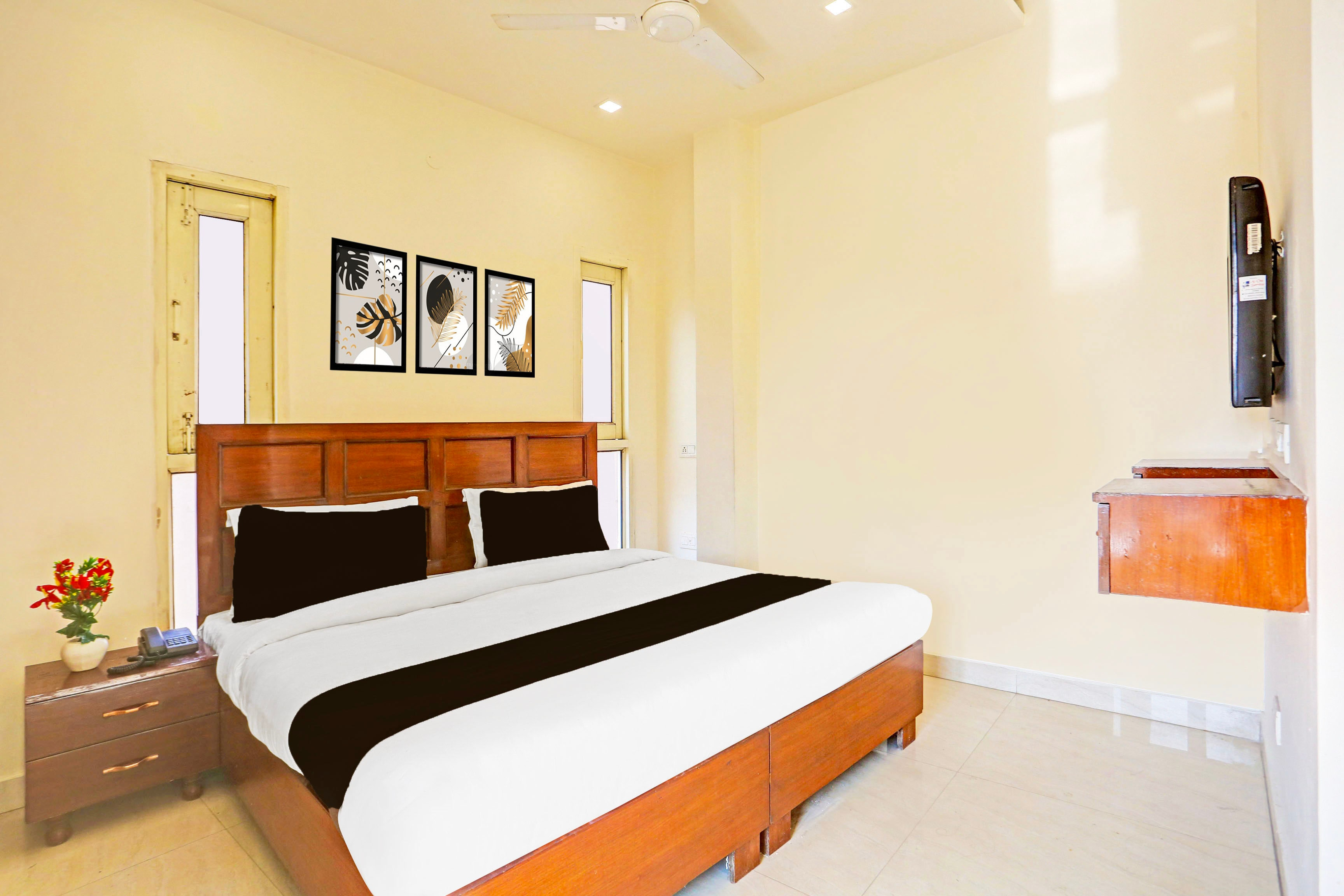 Super Hotel O Sector 45 Formerly Manyavar,Ambala - Chandigarh Rd,3 star