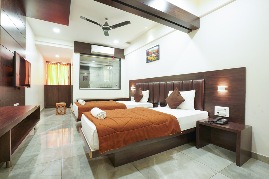 Sayaji Lodging,,3 star