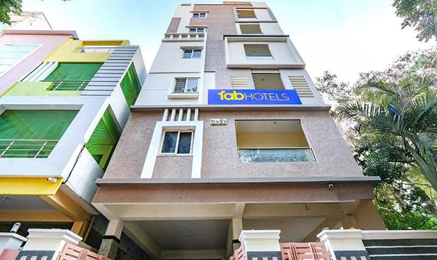 Fabhotel Eminent Suites Banjara Hills - Nr Lv Prasad Institute,,3 star