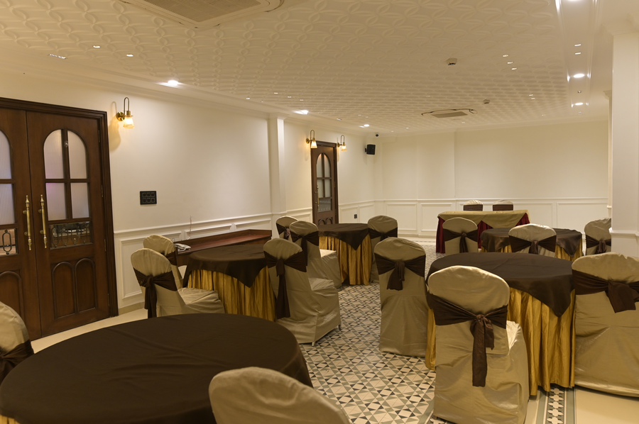 Hotel Varshish Inn,,3 star