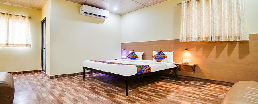 Fabhotel Royal Reena Residency,Laxmi Nagar,3 star