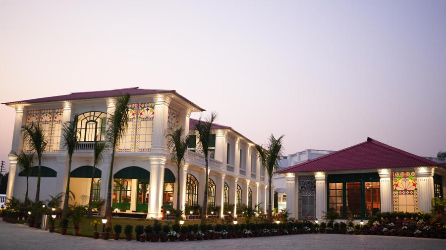 resort titli
