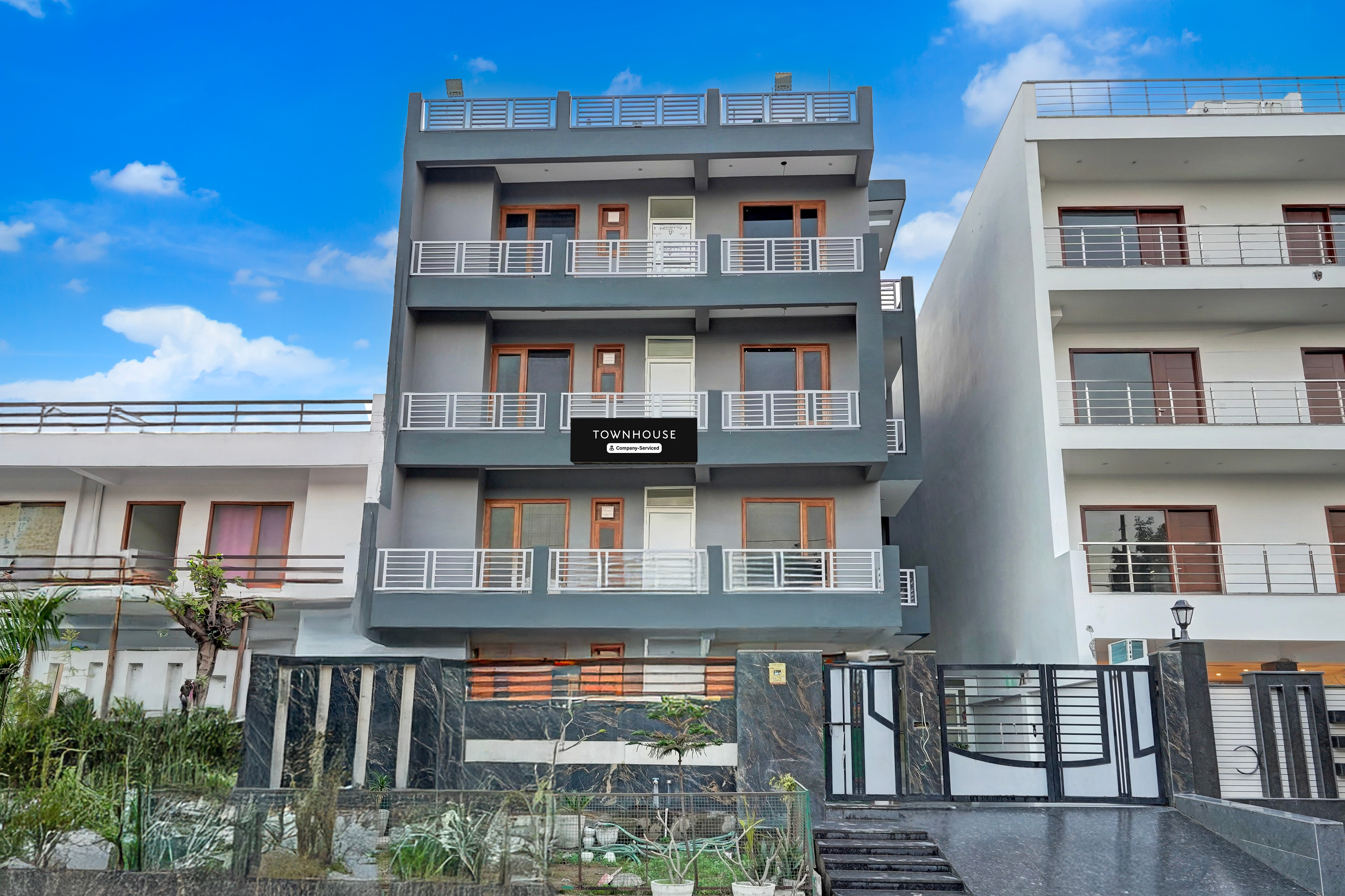 super townhouse sector 135 noida