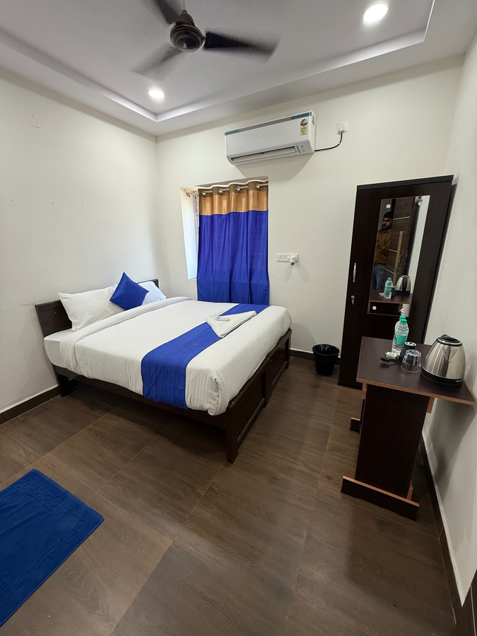 Coco Net Hotel,Kothur,3 star