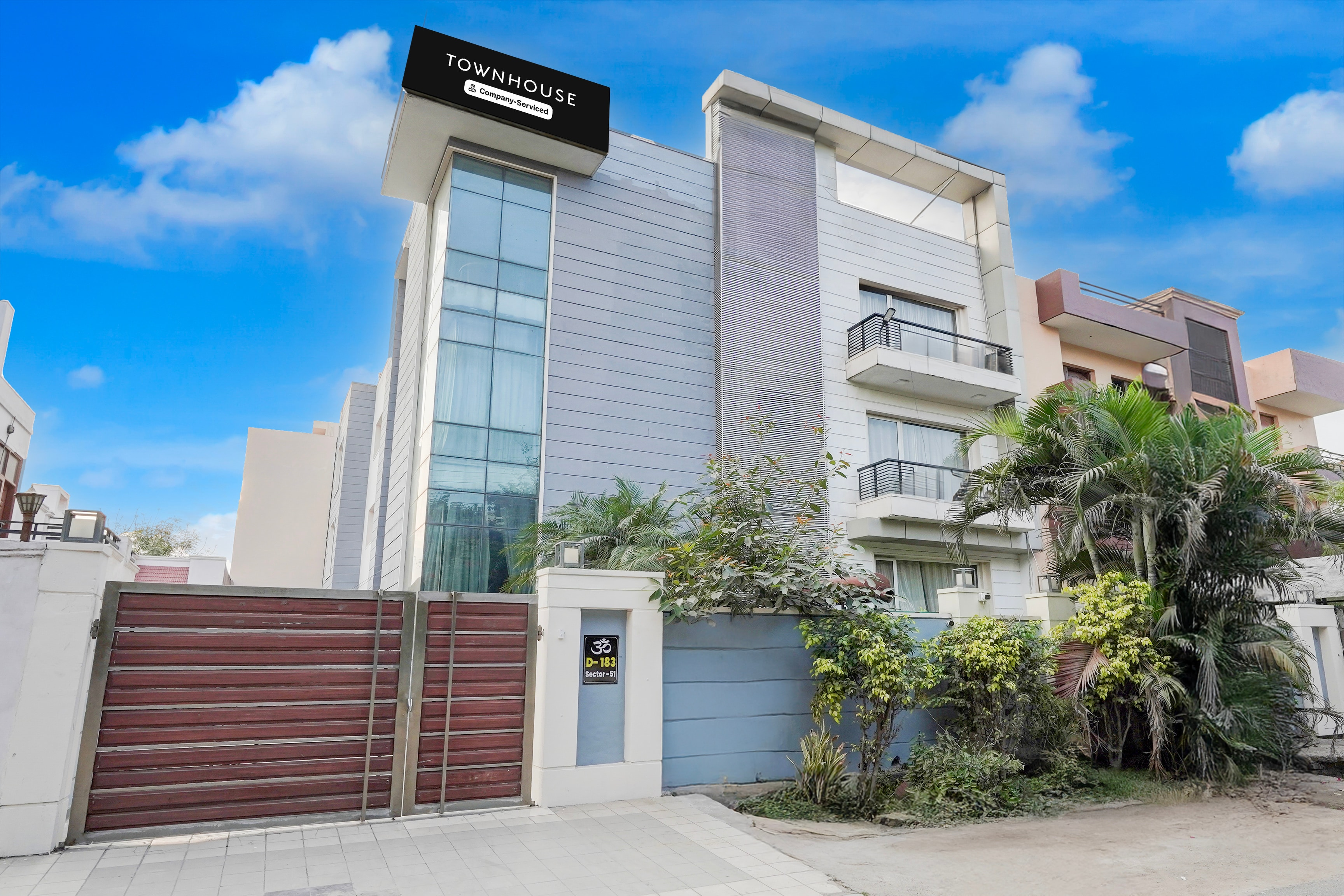 Townhouse 1200 Luxury Suites Inn,,3 star