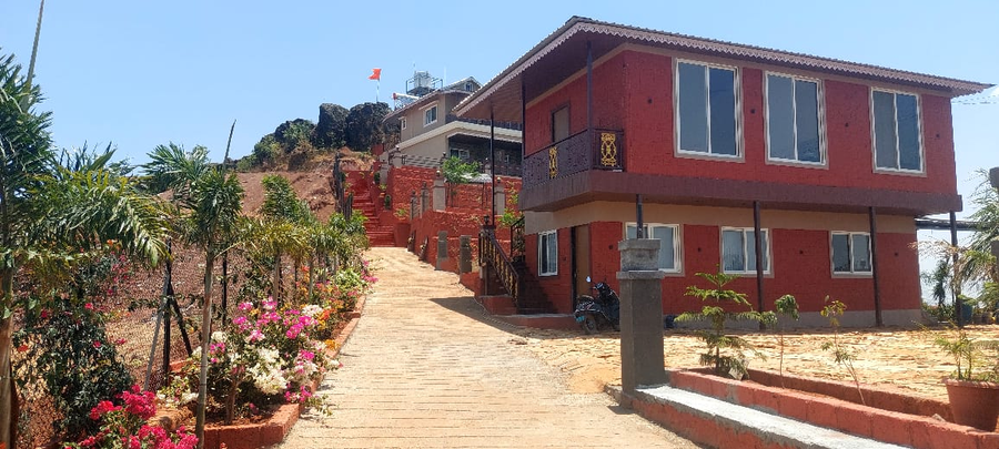 rajapuri caves hills resort