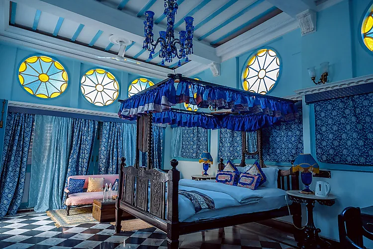 room-image