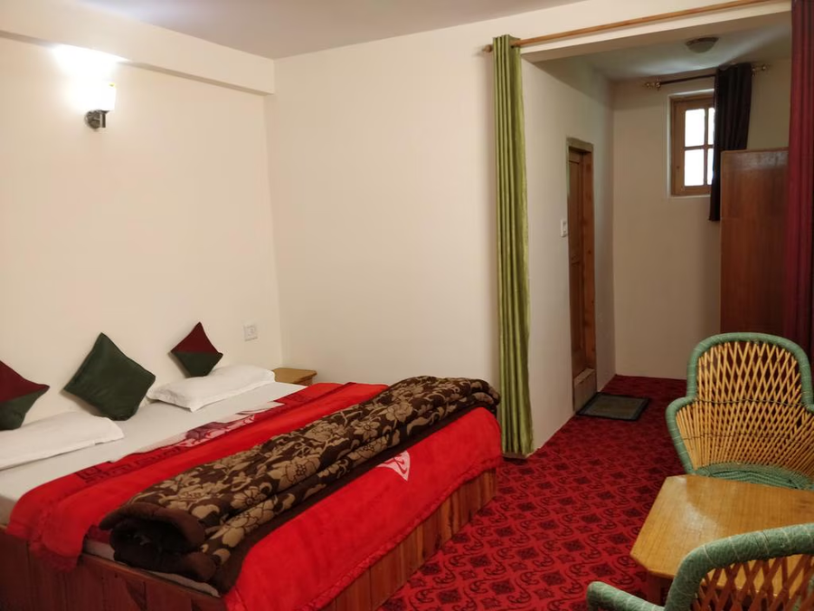 room-image