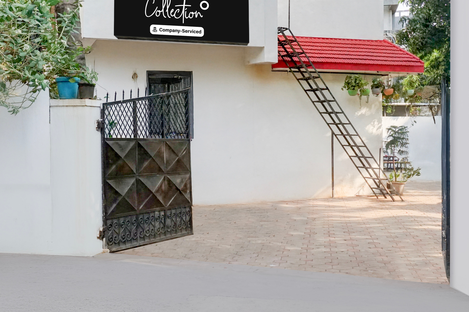 Super Collection O Baner Near Mumbai Pune Highway,,3 star