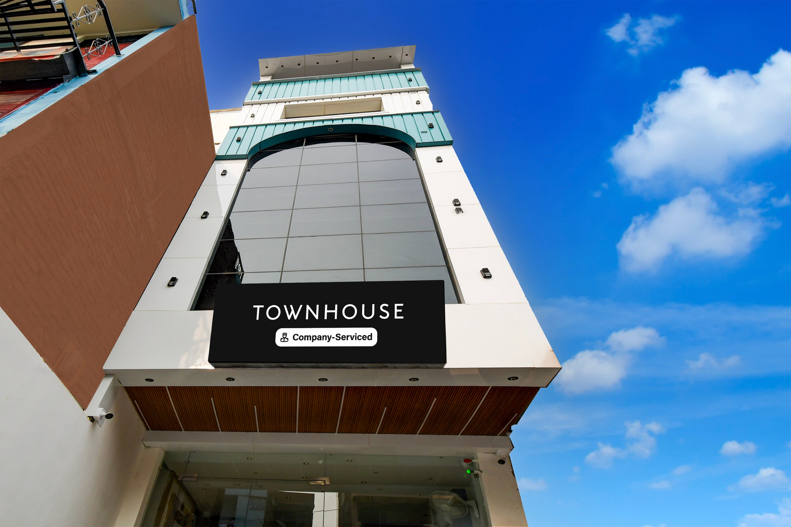 Super Townhouse Bairhana Road Prayagraj,,3 star