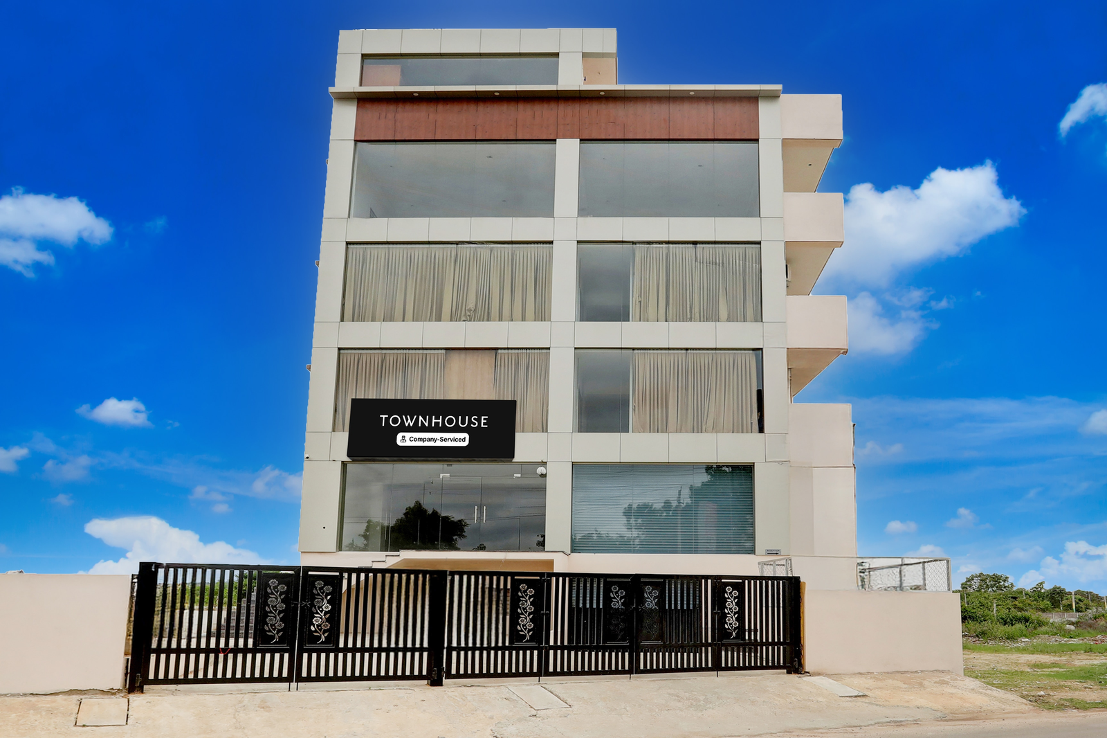 Super Townhouse Maralkunte Near Shree Kateramma Temple,,4 star