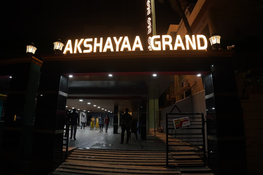 Akshaya Grand,Maharani Peta,3 star