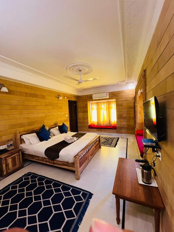 room-image