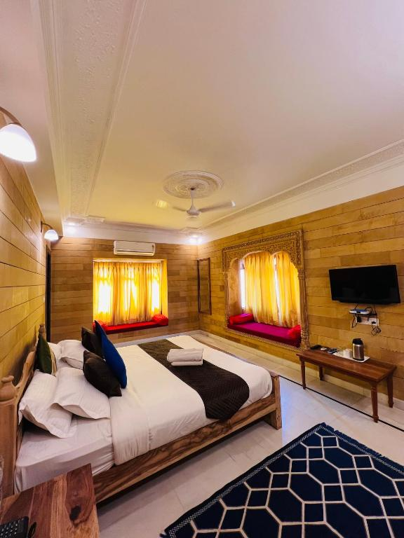 room-image