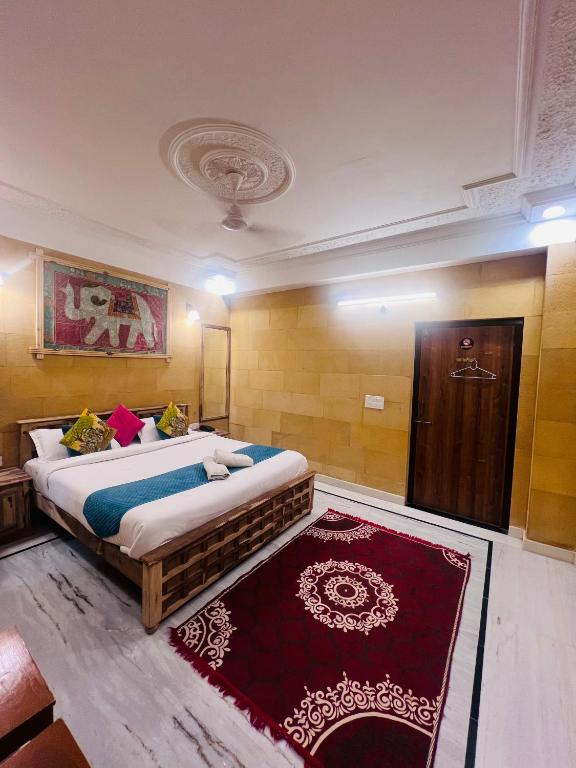 room-image