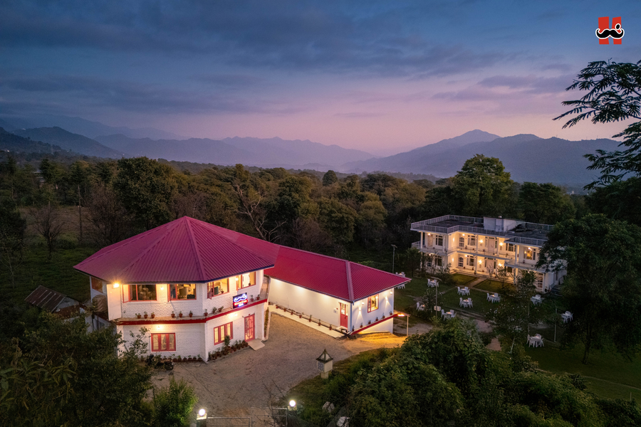 moustache hostel bir