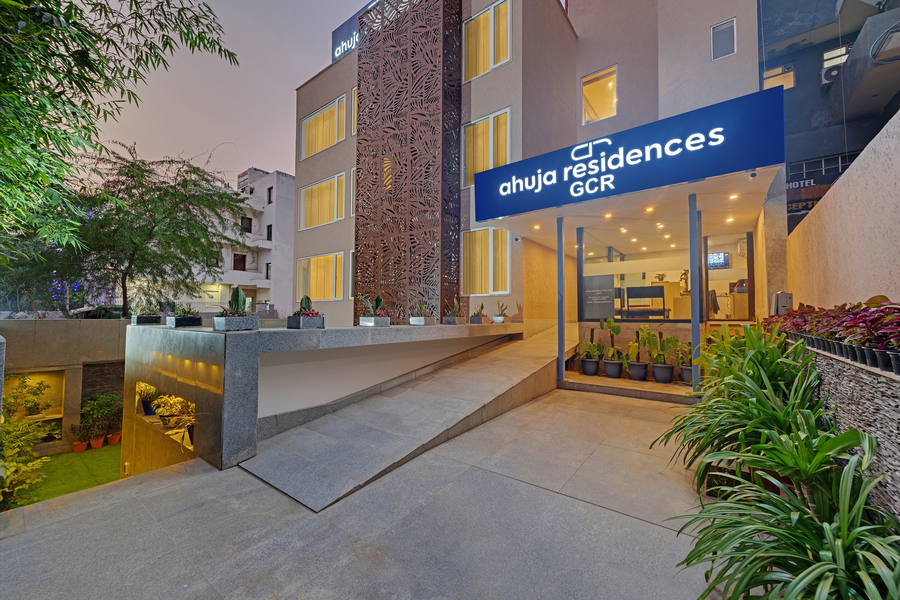 ahuja residency gcr
