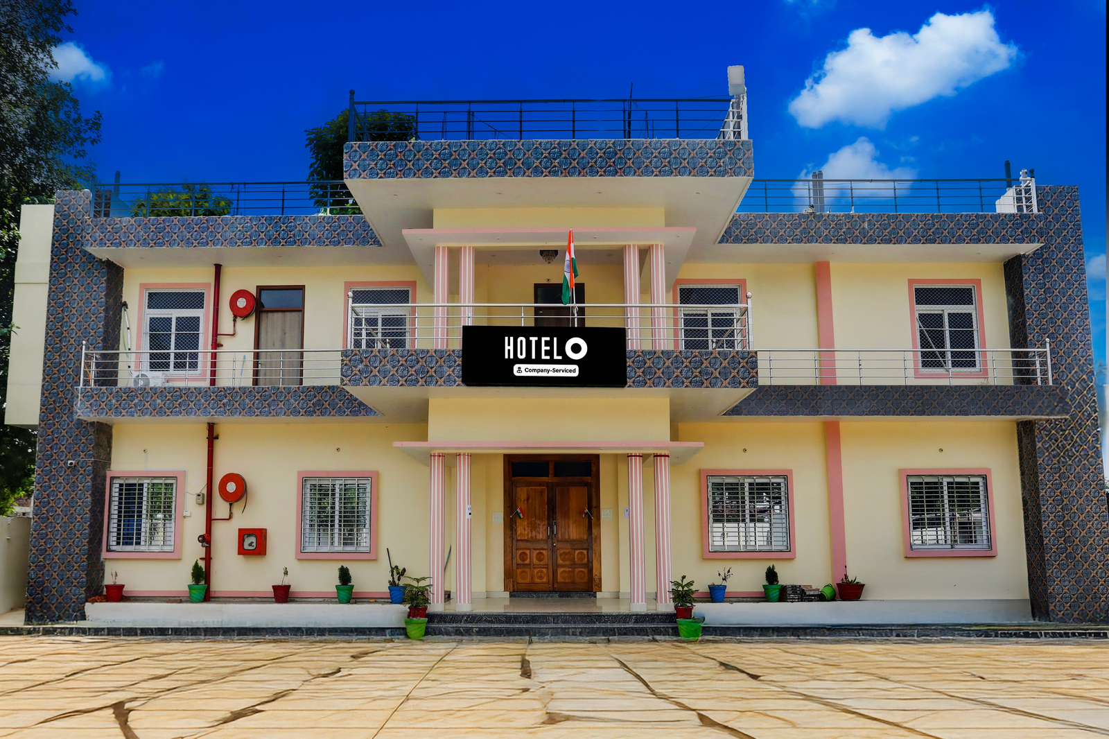 hotel o iit varanasi formerly shree gopal upwan