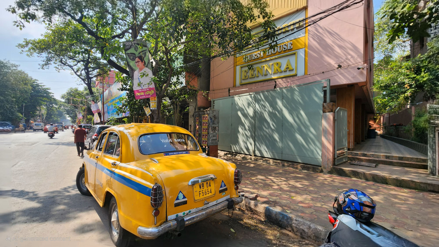 Eennra North Guest House,112 Raja Rammohan Roy Sarani Kolkata 700009,3 star