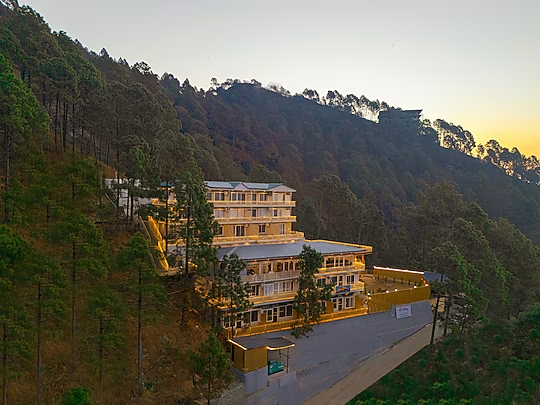 Sterling Valley Of Pine Lansdowne,Gumkhal, Lansdowne,4 star