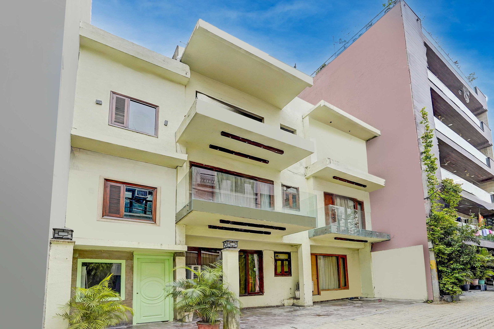 Palette Hotel Cotts Villa Vasant Kunj New Delhi,,4 star