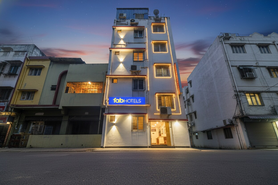 Fabhotel Royal Palace Ruby,1552- Rajdanga Main Road, Plot No-101, Block-Ef, Ruby, Kolkata 700107,3 star